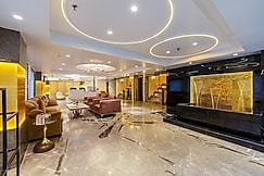 The Bella Express, Delhi