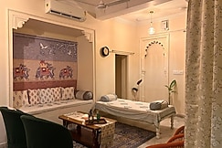 Gin   Jharokha, Udaipur