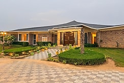 Spree Farmstay, Faridabad