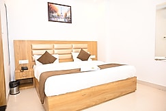 Hotel Golden Bliss, Lucknow