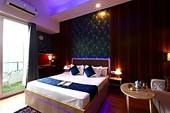 D Lux Stay, Greater Noida