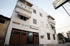 OJHA VILLA..., Varanasi