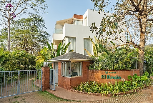 Sereno Blooms 2bhk villa w/pool & patio Assagaon