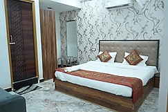 Hotel Raj Palace Varanasi, Varanasi