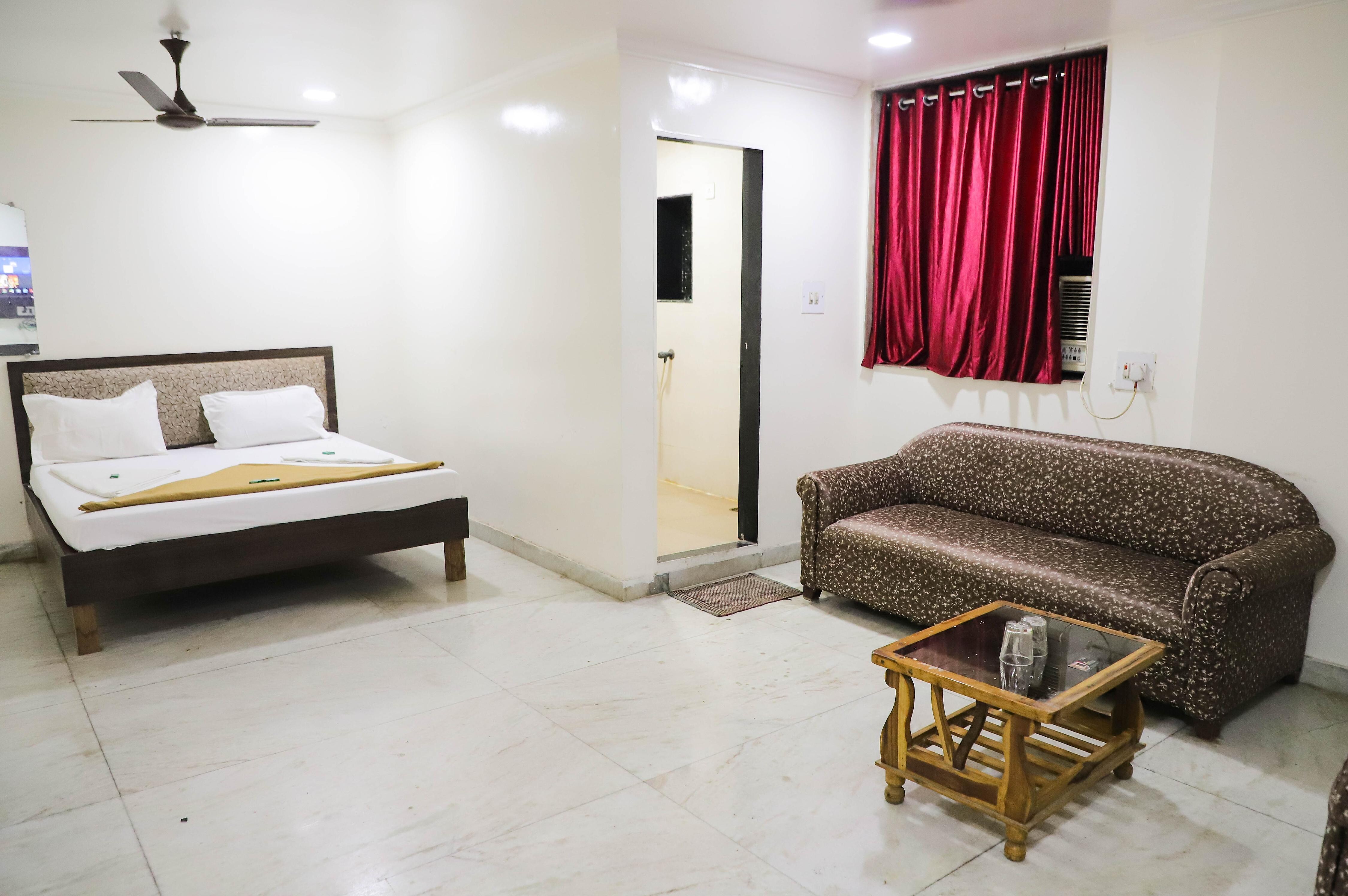 Hotel Achal Palace Lodging and Boarding - Tap to explore photos