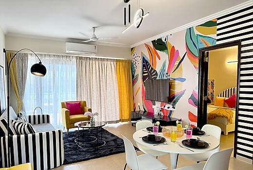 Noir Pop at Baga beach Free wifi, king bed, pool