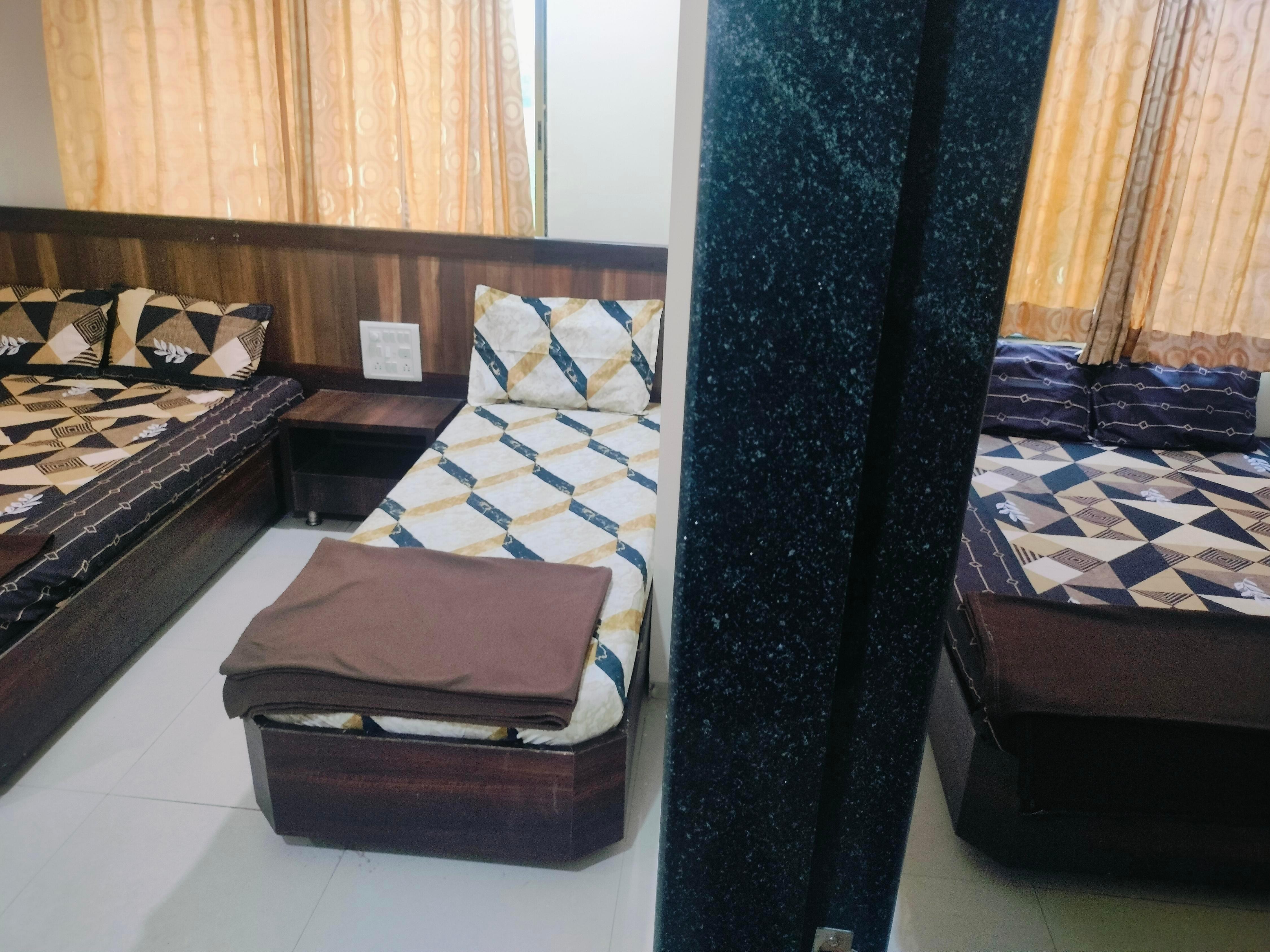 FAMILY ROOM with 05 Beds Non A.C. 1