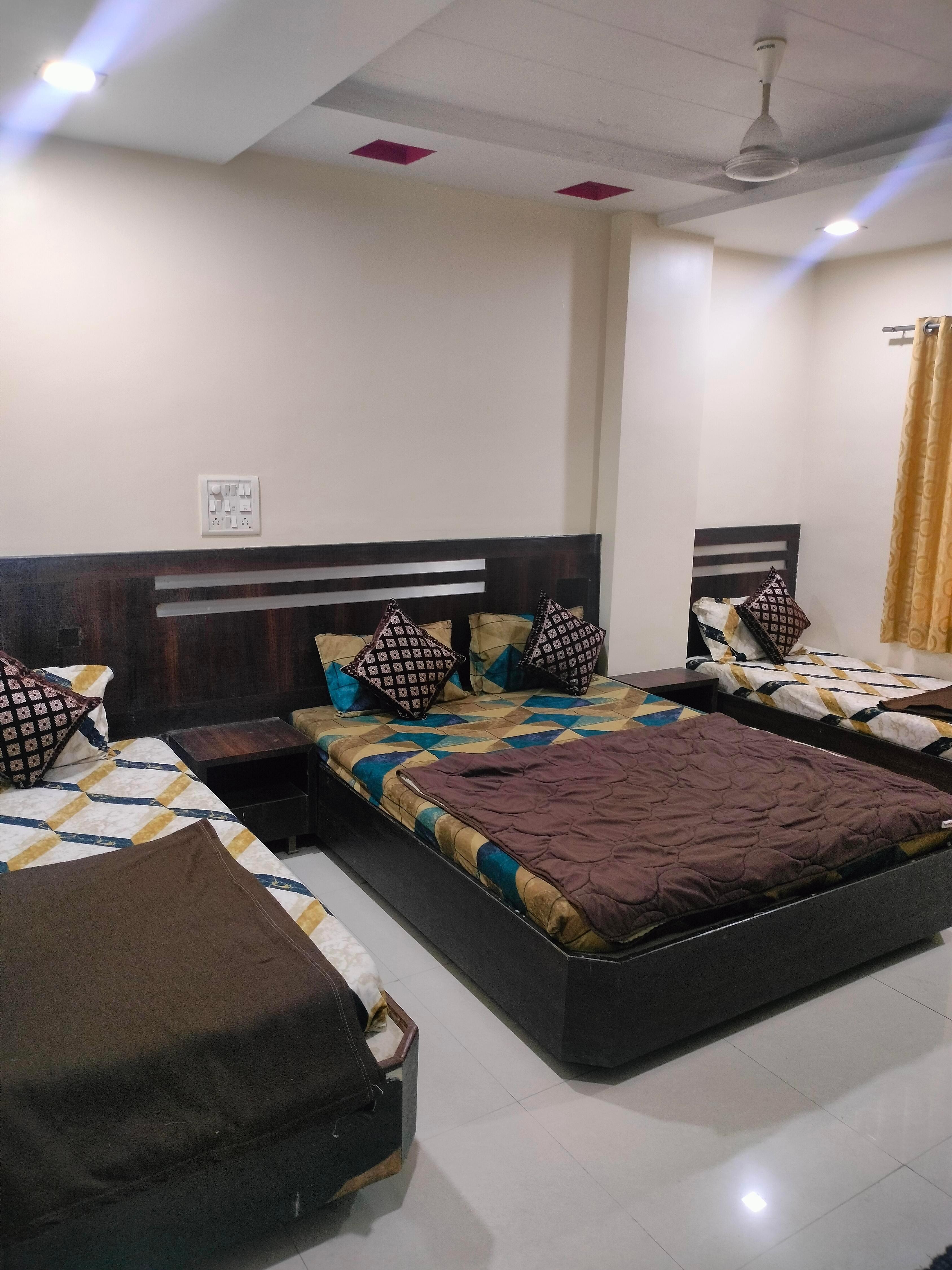 Family Four Bed Room. NON A.C. with 2 Queen Bed 1