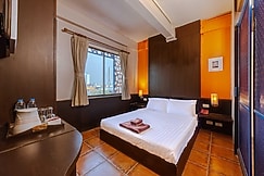 Diamond House Khaosan, Sam Phran