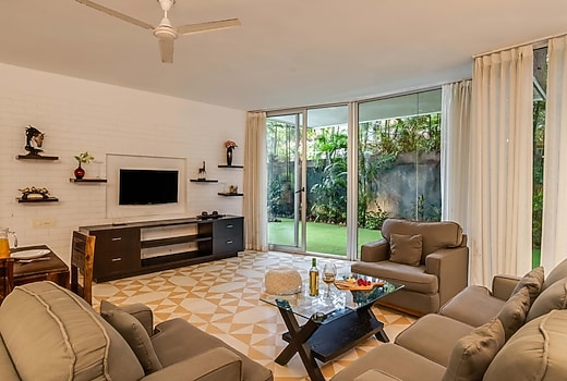 Modern 2BHK w Pool Access | 5km to Coco Beach | Hireavilla