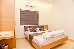 Grand Vithumauli Hotel & Lodging, Nevasa