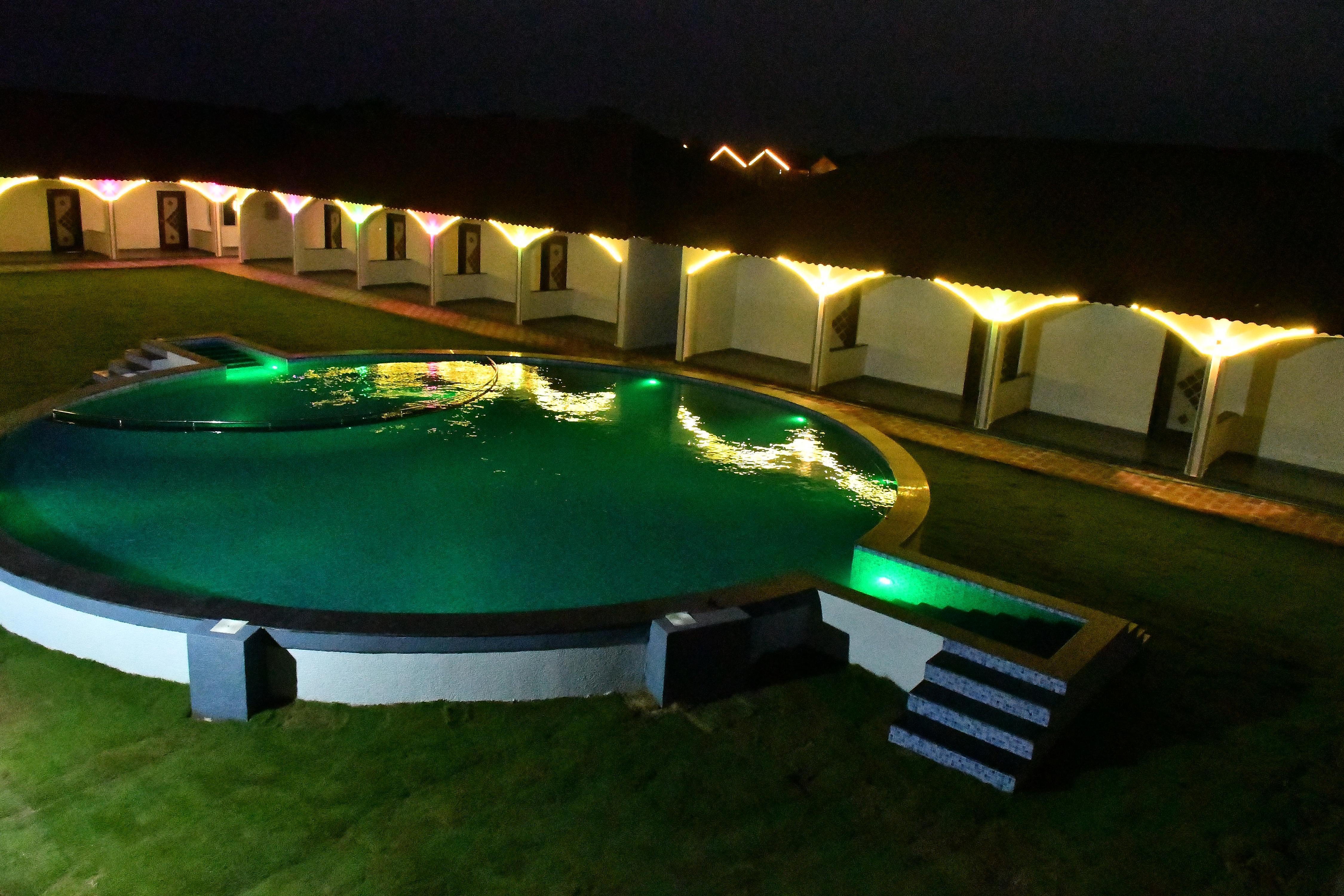 SEVEN STAR RESORTS - Tap to explore photos