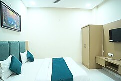 Hotel Shri Radha Sneh Near Janmbhoomi Mathura, Mathura