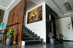 Score The Heaven Hotel, Zirakpur