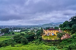 SaffronStays Aamelia by the Hills, Trimbak