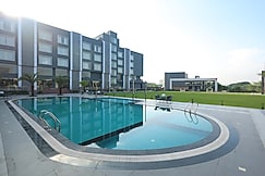 BK Garden Hotel and Resort, Durgapur