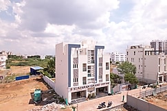 Kumaran Grand Luxury Room, Madurai