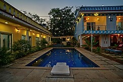 78 backpackers, Goa
