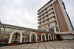 Hotel Status Inn,, Ulhasnagar