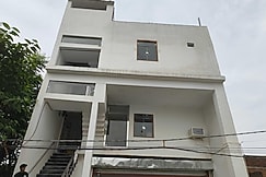 Hotel O The Skyrise Lucknow Hotel, Lucknow