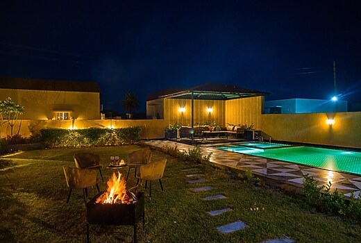 ELIVAAS The Bliss Hushwood |2 BHK Villa With Poolside Gazebo & Pet-friendly