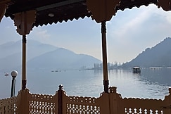 Tehran Housbeoat, Srinagar