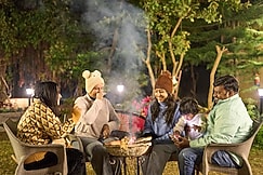 Jaadooghar Maatre Yoga Retreat, Dhumakot