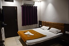 MADHAV HOTEL, Ujjain