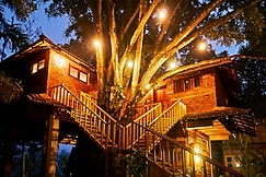 Ketaki by Raho: Pond-View Farm Stay Escape, Mudigere