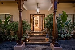 juSTa Luxe - Kashi, Parampara, Varanasi