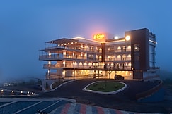 Le Crown Hotel, Vagamon