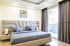 Housr Sector 43 Near One Horizon Centre, Gurgaon