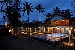 Bougainvillea Beach Home - Chavakkad/Guruvayoor, Guruvayur
