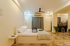 Cozy Central 1BHK in Bandra W :Rose 1, Mumbai