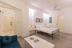 Handmade Homes: US consulate | Entire 2BHK Apartment in Park Street Area, Kolkata