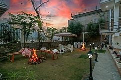 101- Puntush by The StayCationer, Dehradun