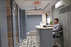 Hotel Laxus, Sanand