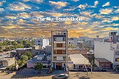 Hotel The Sky Touch -Jaipur, Jaipur