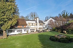 Sunday Box Hill Burford Bridge Hotel, Surrey