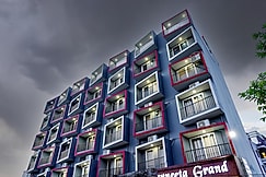 Hotel Navneeta Grand, Varanasi