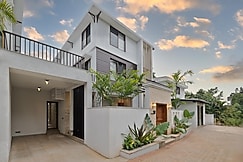 MelhorStays - L- S10 4BHK villa with private pool @ Anjuna, Goa