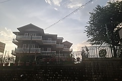 Hotel DHARAMSHALA AYUSH HEALTH PARADISE, Dharamshala