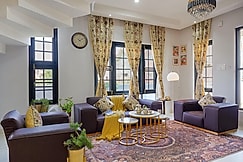 Badakshan Bliss, Srinagar