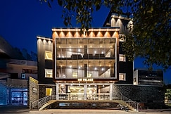 Perfectstayz Value Om Palace near Prem Mandir with Parking, Vrindavan