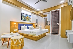 Sky Luxuria, Gurgaon