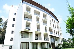 IJ Crowne, Mysore