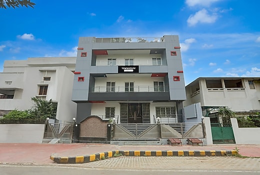 Townhouse Mumfordganj