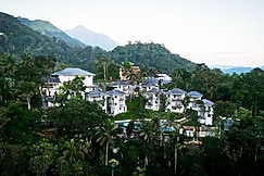 Eeleem Resorts & Spa, Munnar