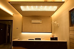 Golden Palace, Ayodhya