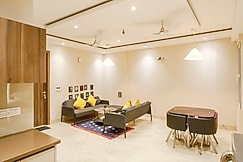 Amur Stays - Flamingo, Mohali